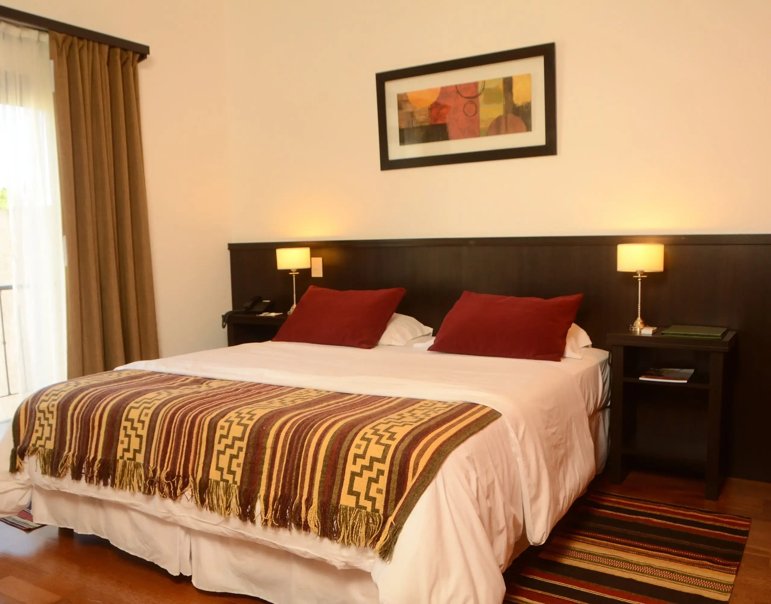Habitacion con cama matrimonial Chasmocús