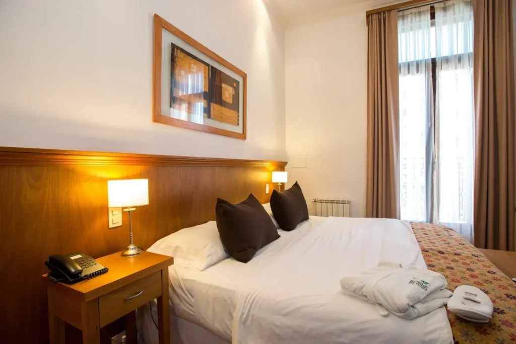 Habitación doble del hotel en Chascomús