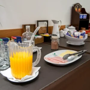 Desayuno incluido en el hotel Roble Blanco