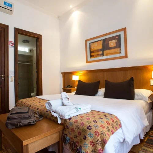 Habitación matrimonial del hotel Roble Blanco