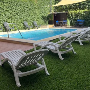 Pileta en Hotel Roble Blanco