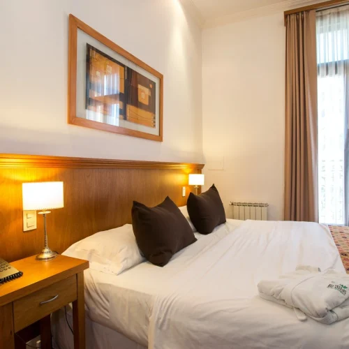 Habitación doble del hotel en Chascomús